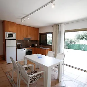 https://casas-blancas-37.catalonia-hotels.com